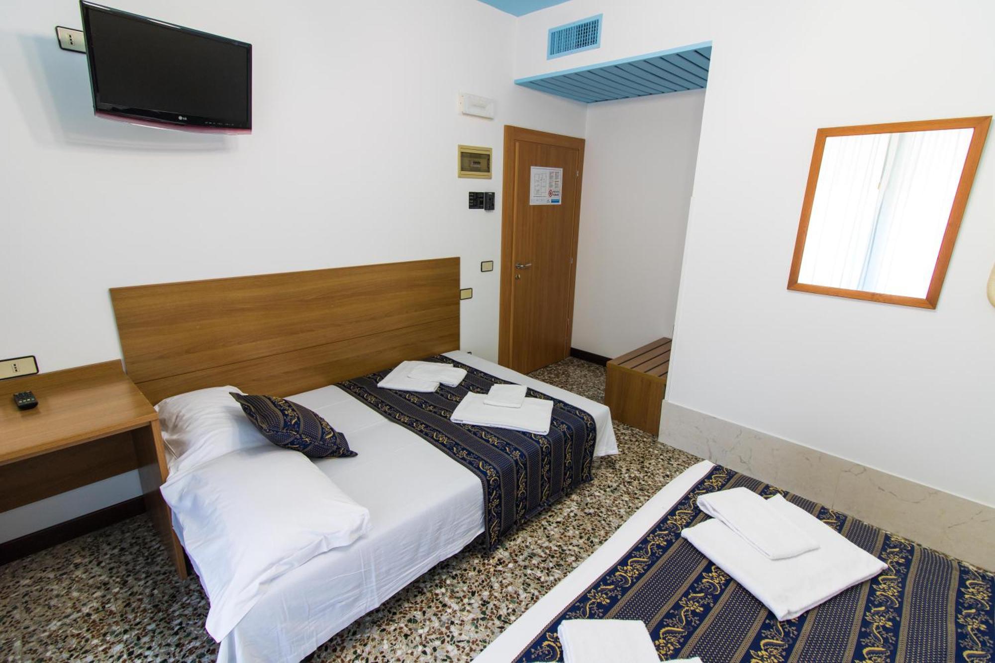 Bluecolors Hotel كامبالتو المظهر الخارجي الصورة