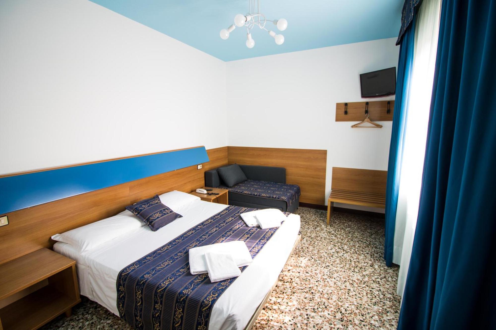 Bluecolors Hotel كامبالتو المظهر الخارجي الصورة