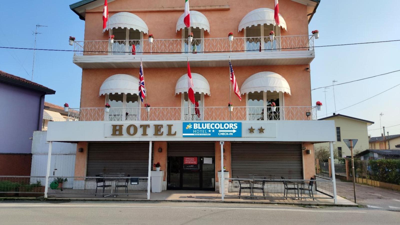Bluecolors Hotel كامبالتو المظهر الخارجي الصورة