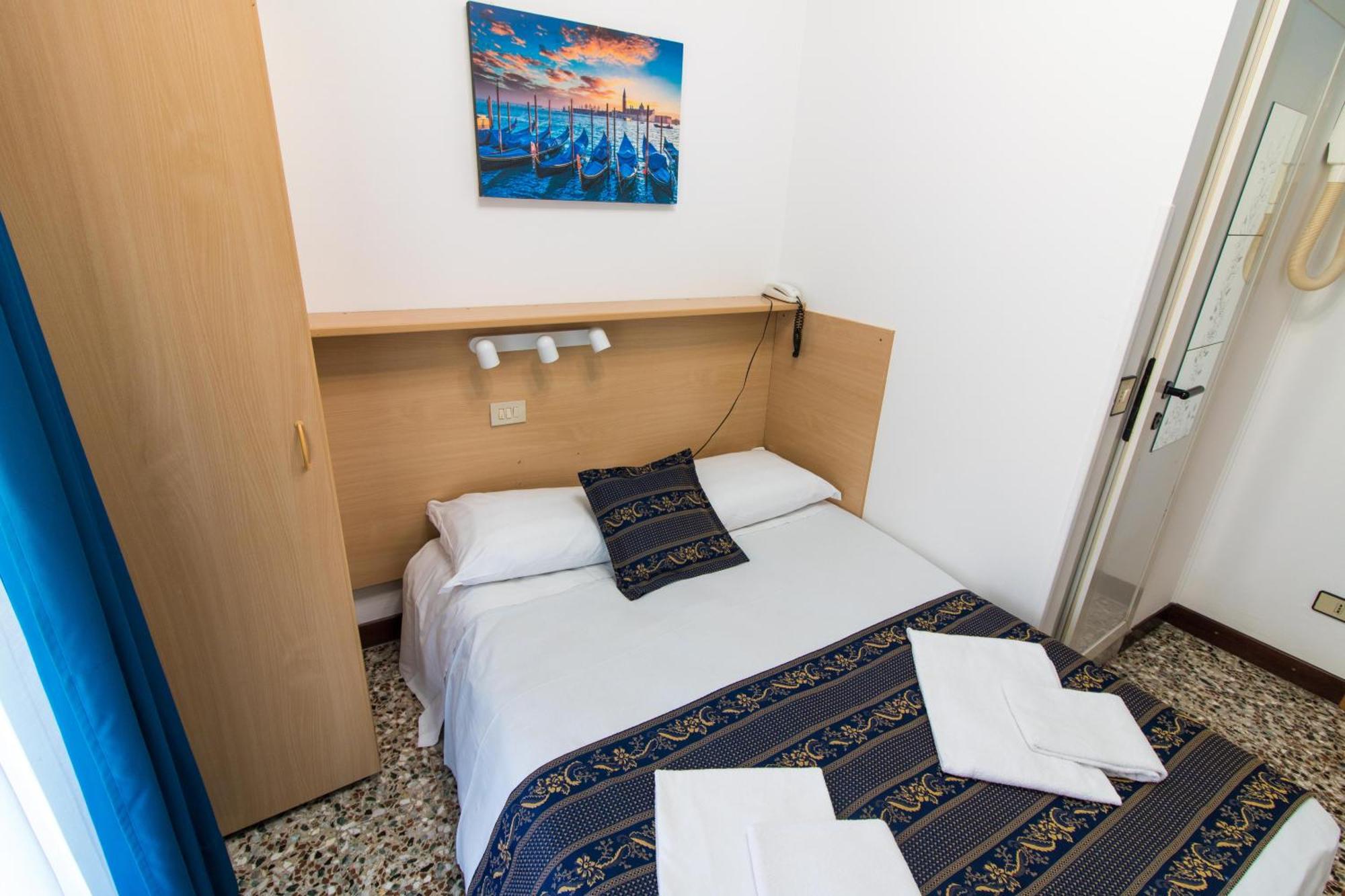 Bluecolors Hotel كامبالتو المظهر الخارجي الصورة